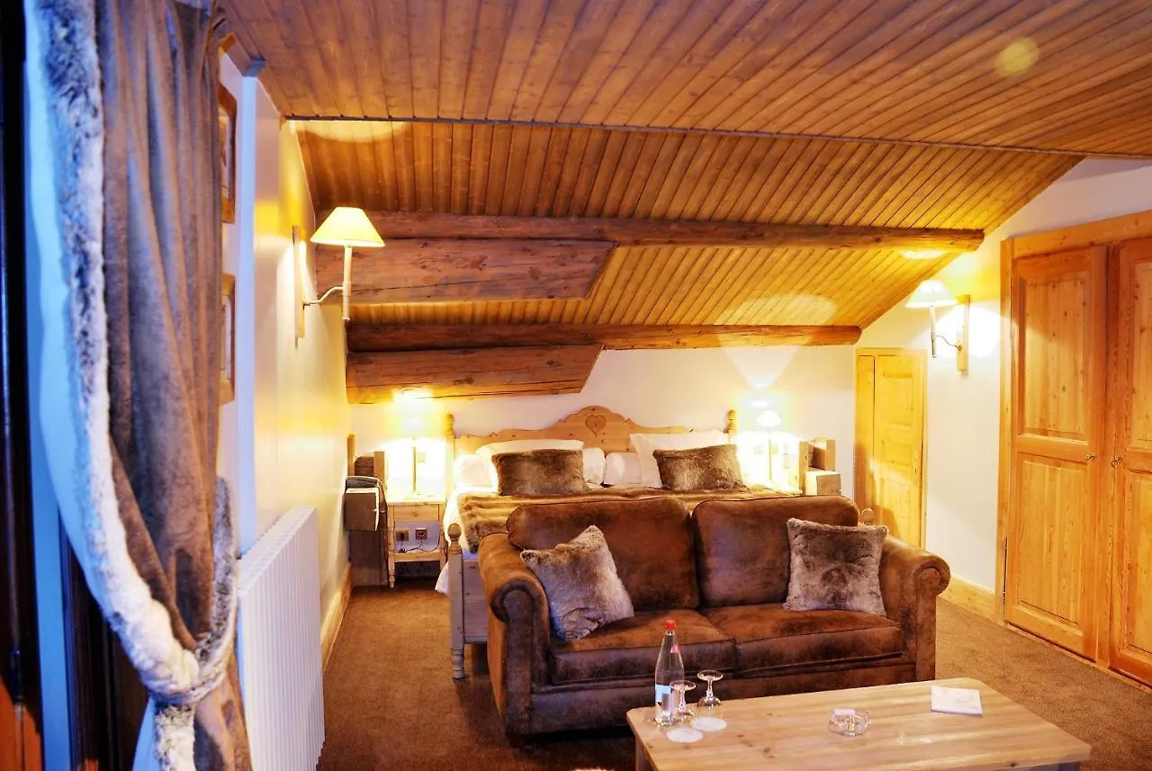 Hotel Christiania Val-d'Isere 5*,