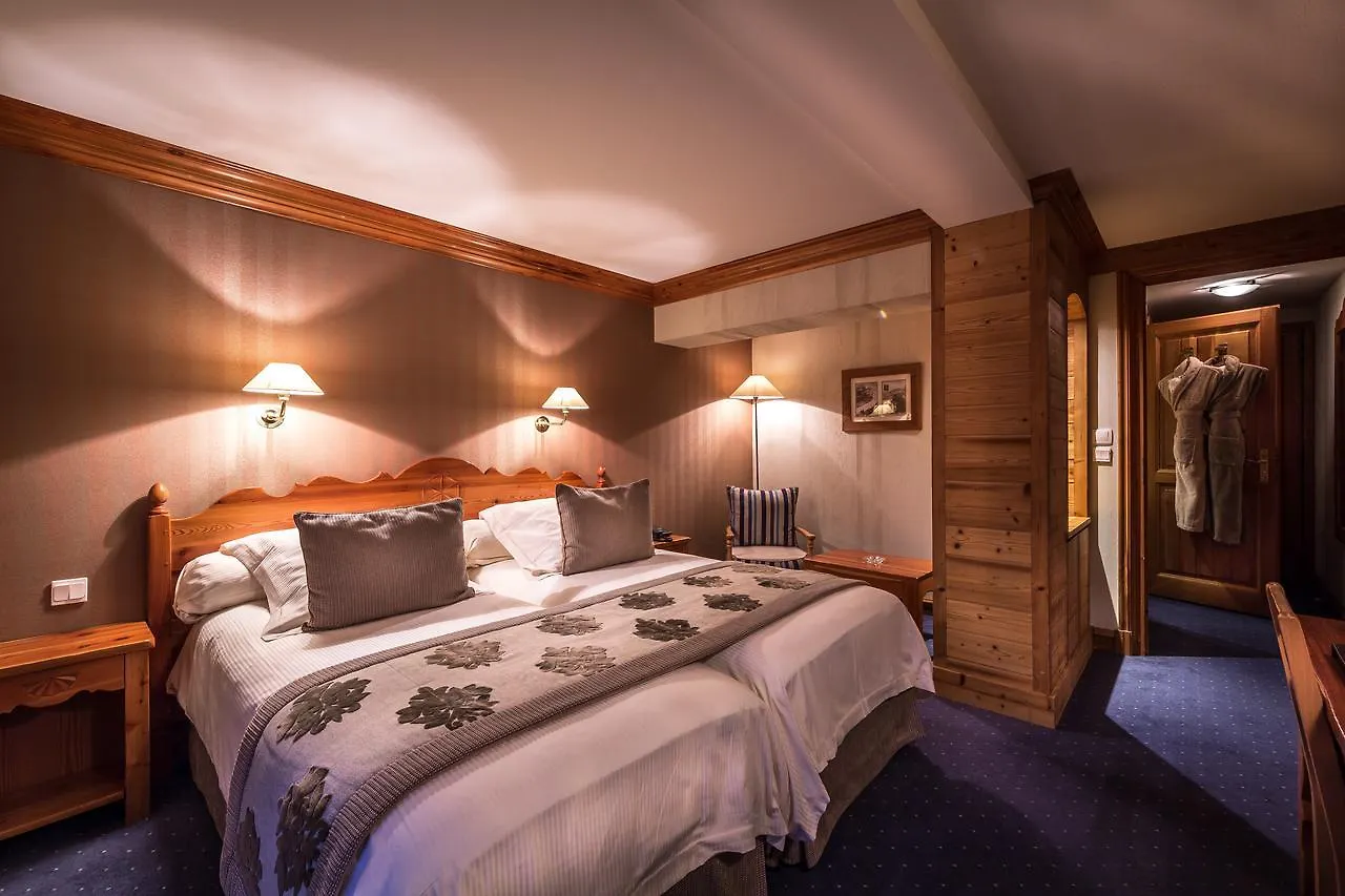Hotel Christiania Val-d'Isere 5*,